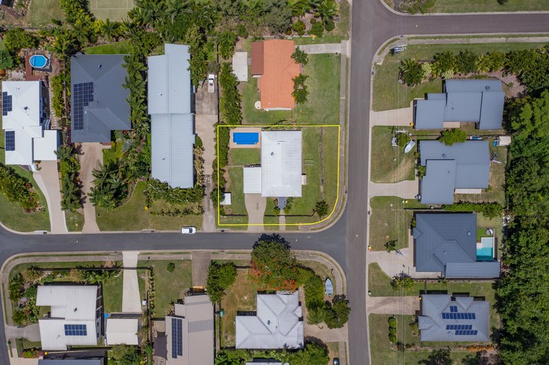 Photo - 77 Country Road, Cannonvale QLD 4802 - Image 19