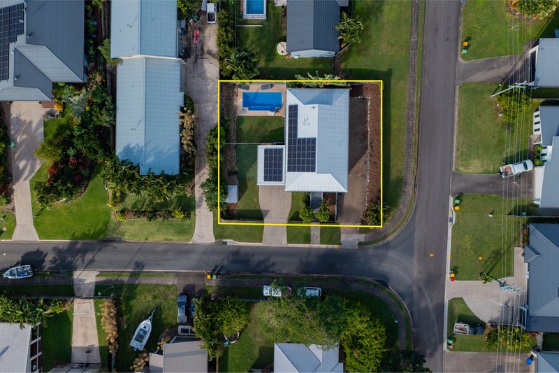 Photo - 77 Country Road, Cannonvale QLD 4802 - Image 3