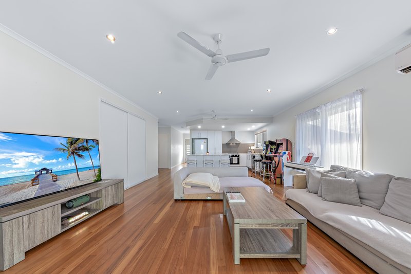 Photo - 77 Country Road, Cannonvale QLD 4802 - Image 7