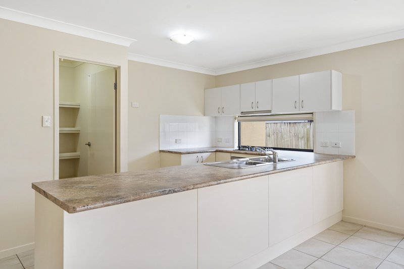 Photo - 77 Cowie Road, Carseldine QLD 4034 - Image 7