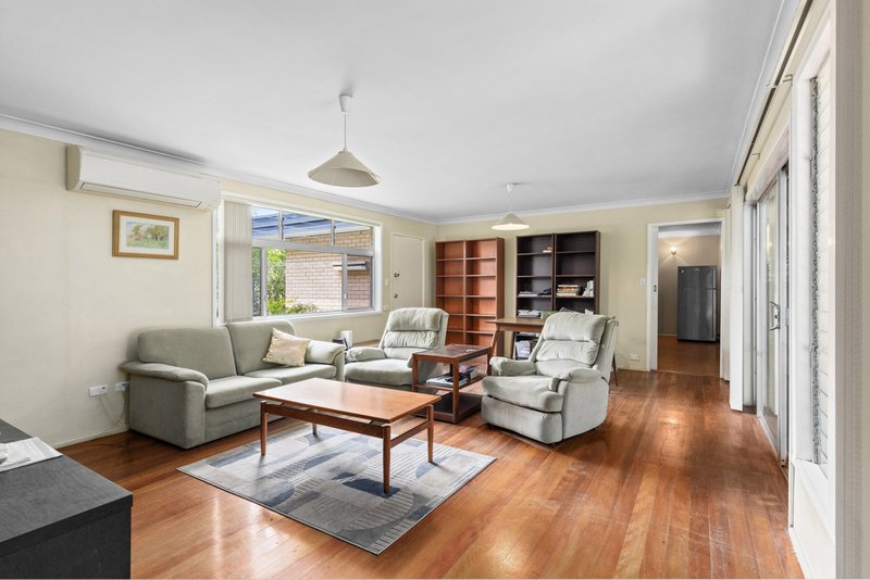 Photo - 77 Cremin Street, Upper Mount Gravatt QLD 4122 - Image 5