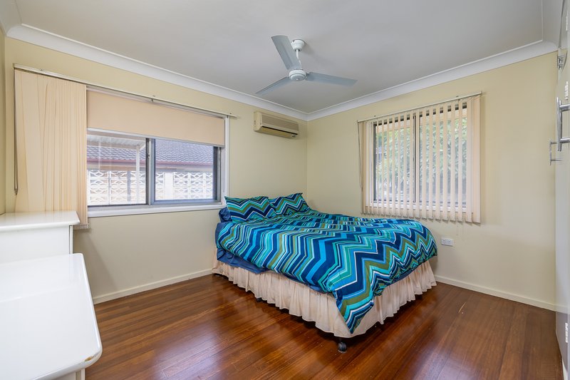 Photo - 77 Dagmar Street, Holland Park West QLD 4121 - Image 6