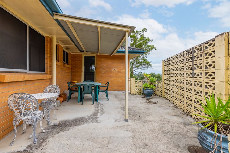 Photo - 77 Dagmar Street, Holland Park West QLD 4121 - Image 10