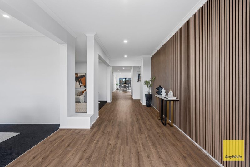 Photo - 77 Dominion Drive, Burnside VIC 3023 - Image 2
