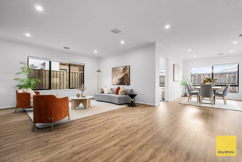 Photo - 77 Dominion Drive, Burnside VIC 3023 - Image 6