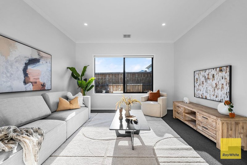 Photo - 77 Dominion Drive, Burnside VIC 3023 - Image 10