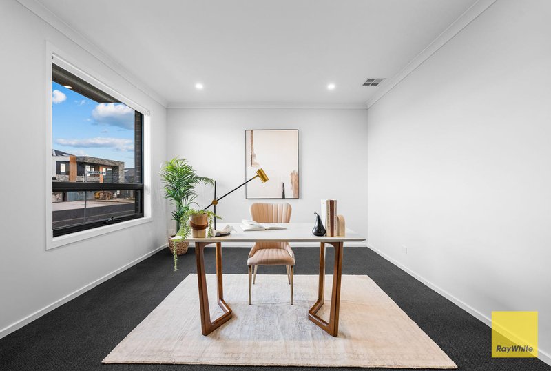 Photo - 77 Dominion Drive, Burnside VIC 3023 - Image 11