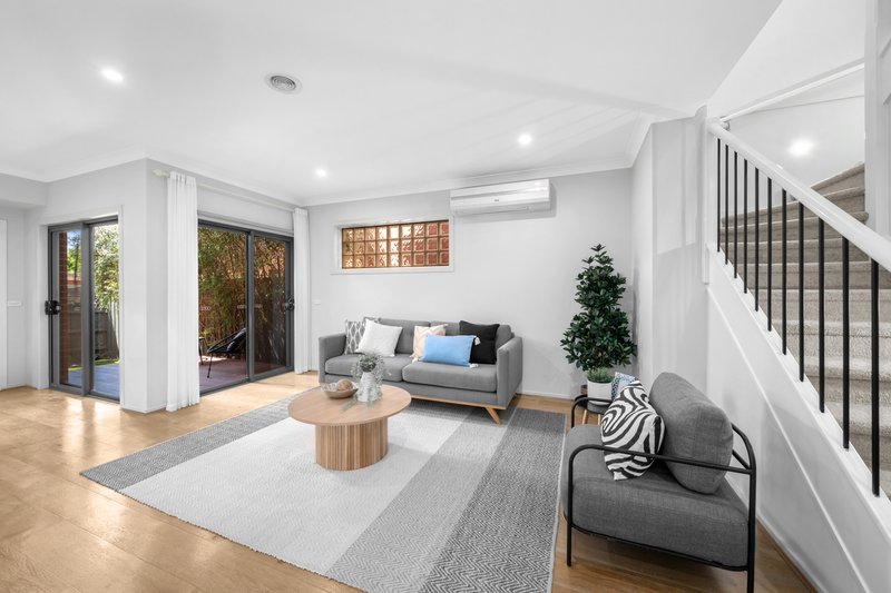 Photo - 77 Doncaster East Road, Mitcham VIC 3132 - Image 6