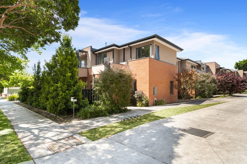 Photo - 77 Doncaster East Road, Mitcham VIC 3132 - Image 16