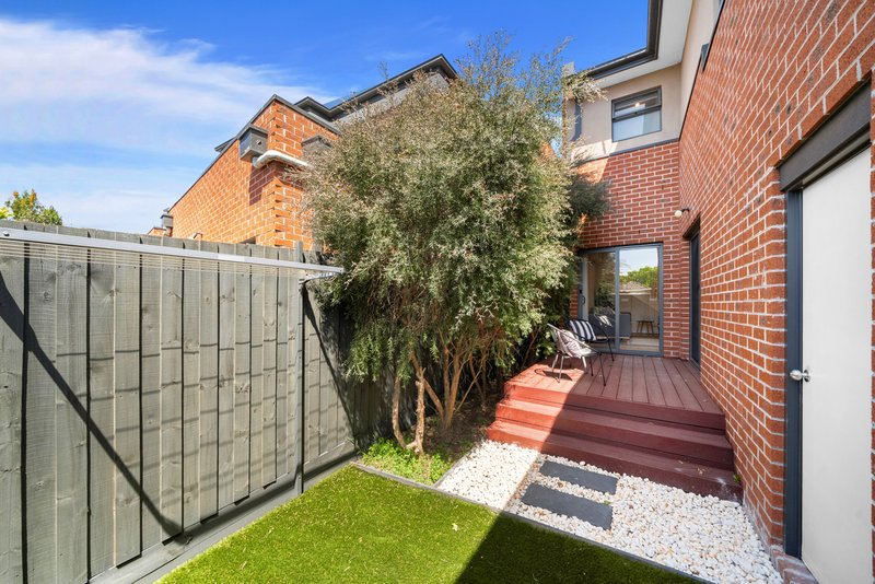 Photo - 77 Doncaster East Road, Mitcham VIC 3132 - Image 16