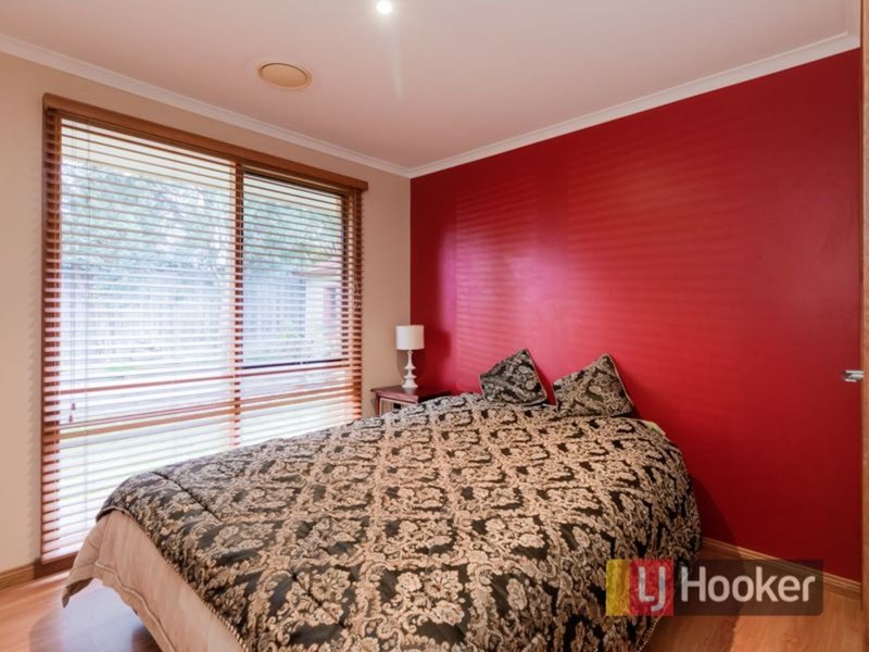 Photo - 77 Eagle Drive, Pakenham VIC 3810 - Image 11