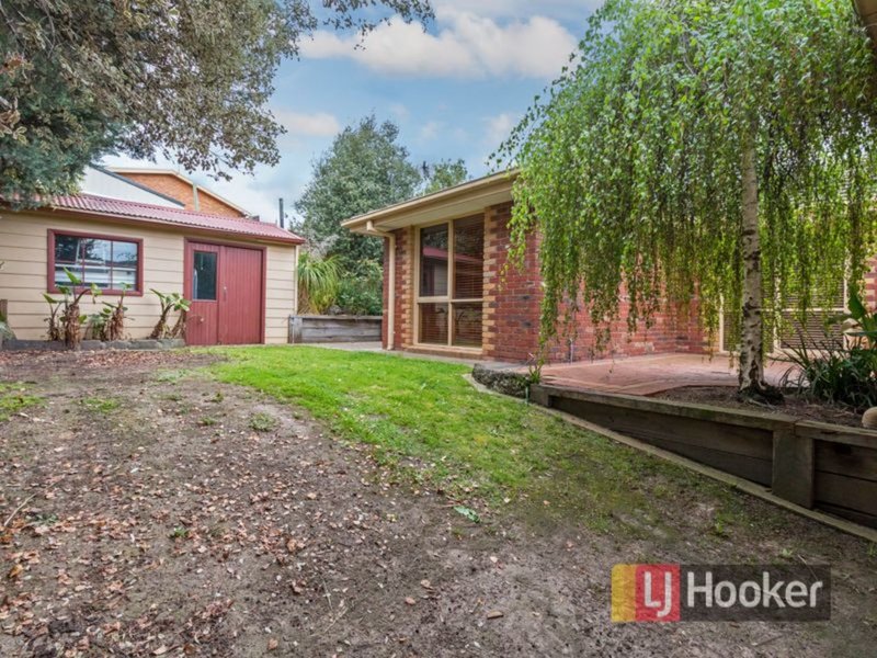 Photo - 77 Eagle Drive, Pakenham VIC 3810 - Image 18