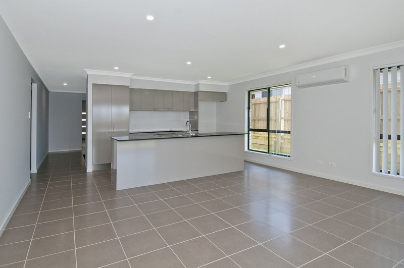 Photo - 77 East Beaumont Road, Park Ridge QLD 4125 - Image 8