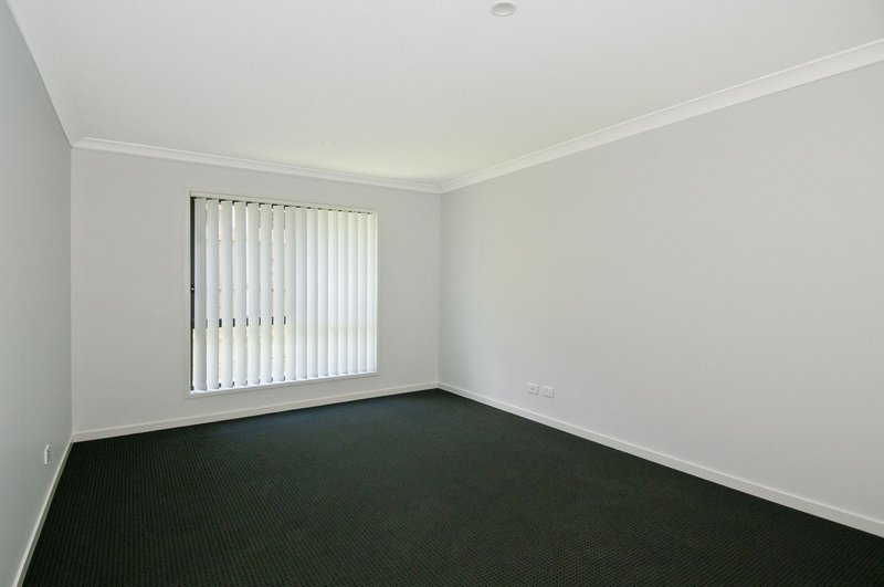 Photo - 77 East Beaumont Road, Park Ridge QLD 4125 - Image 11