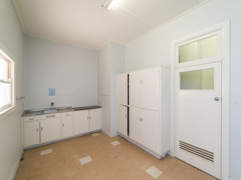 Photo - 77 East Street, Rockhampton City QLD 4700 - Image 8