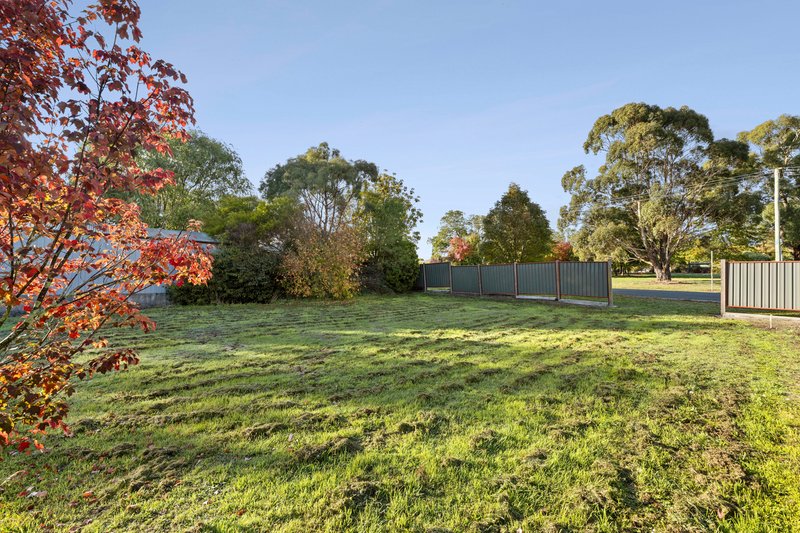 Photo - 77 Ebden Street, Kyneton VIC 3444 - Image 9