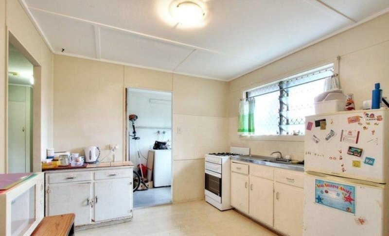 Photo - 77 Ellen Street, Logan Central QLD 4114 - Image 4