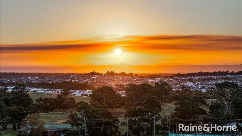 Photo - 77 Equinox Drive, Box Hill NSW 2765 - Image 17