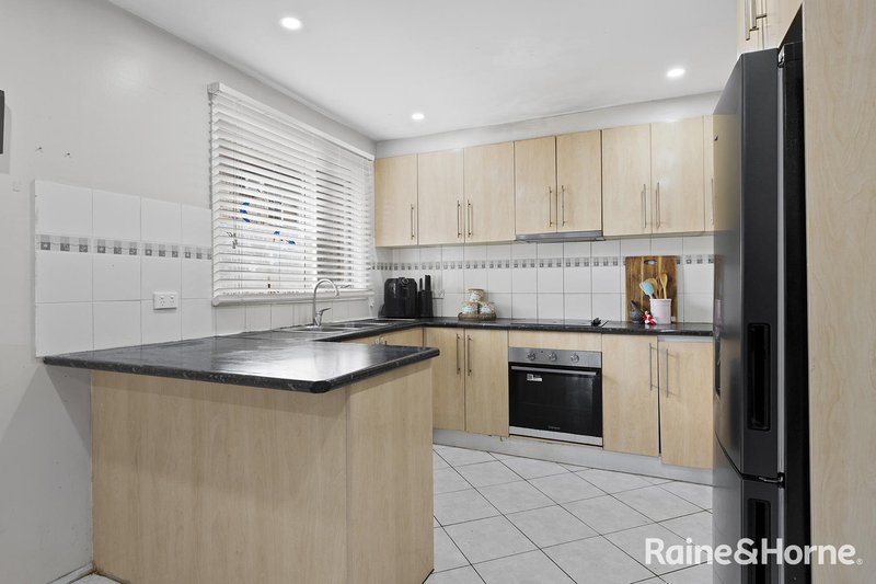Photo - 7/7 Hanlon Close, Minto NSW 2566 - Image 8