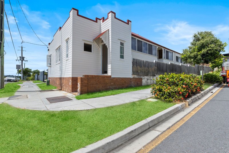 77 Heidelberg Street, East Brisbane QLD 4169