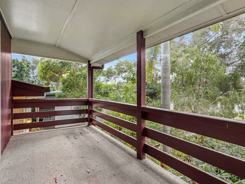 Photo - 77 Helsham Street, Point Vernon QLD 4655 - Image 15