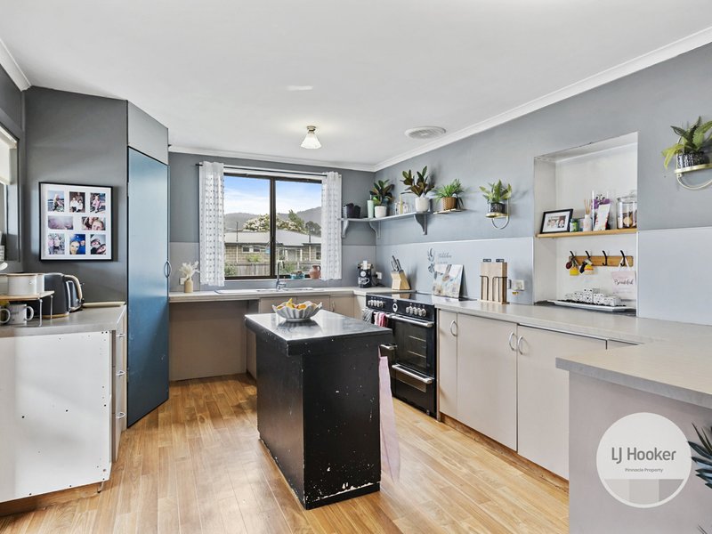 Photo - 77 Hilton Road, Claremont TAS 7011 - Image 9