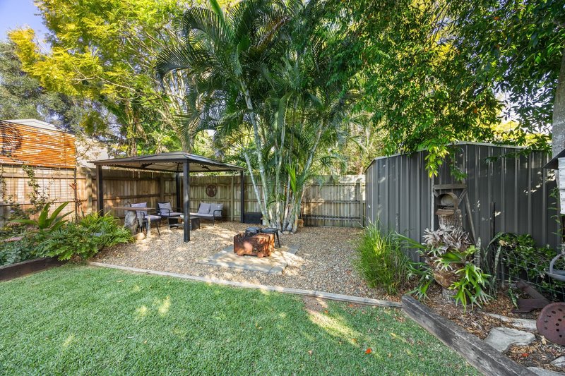 Photo - 77 Hutton Avenue, Wynnum QLD 4178 - Image 14