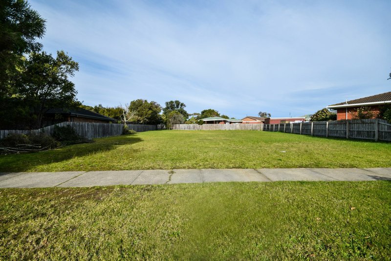 Photo - 77 King Street, Paynesville VIC 3880 - Image 2