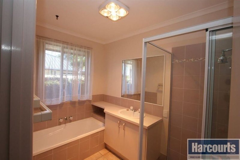 Photo - 77 Lachlan Crescent, Sandstone Point QLD 4511 - Image 6