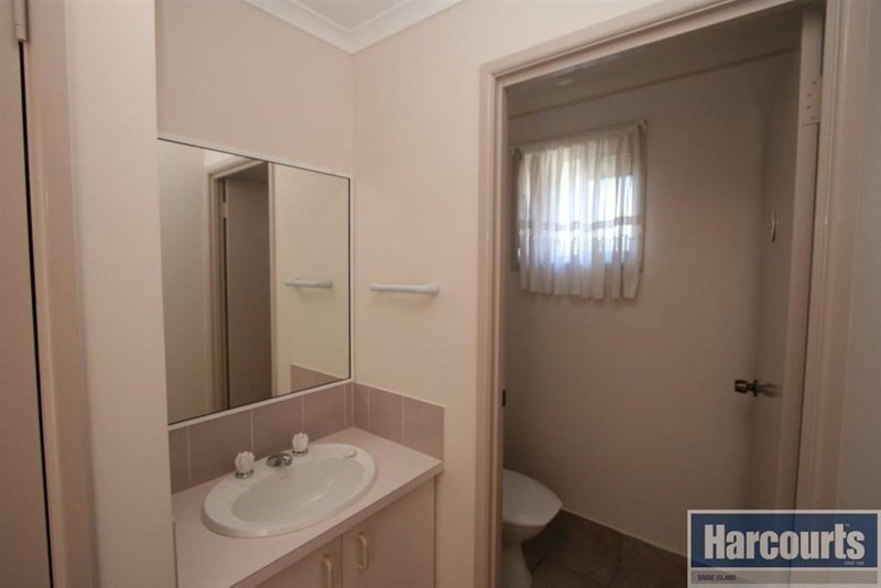 Photo - 77 Lachlan Crescent, Sandstone Point QLD 4511 - Image 7