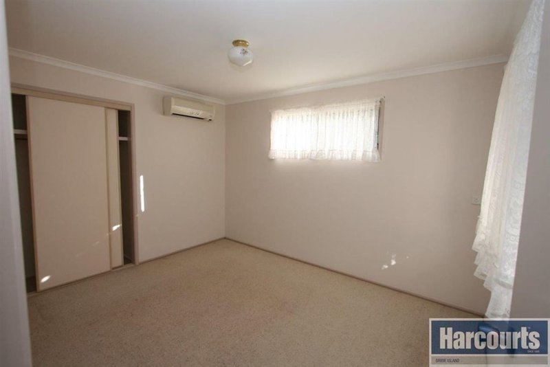 Photo - 77 Lachlan Crescent, Sandstone Point QLD 4511 - Image 9