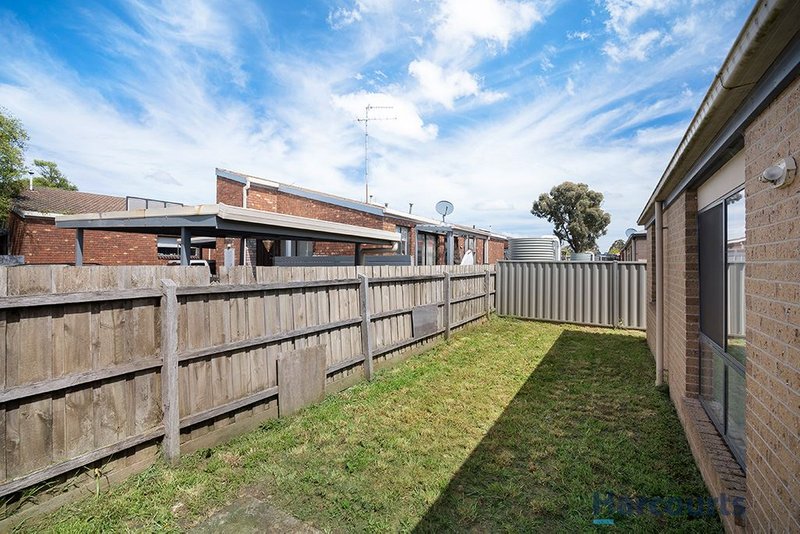 Photo - 77 Mcnulty Drive, Wendouree VIC 3355 - Image 13