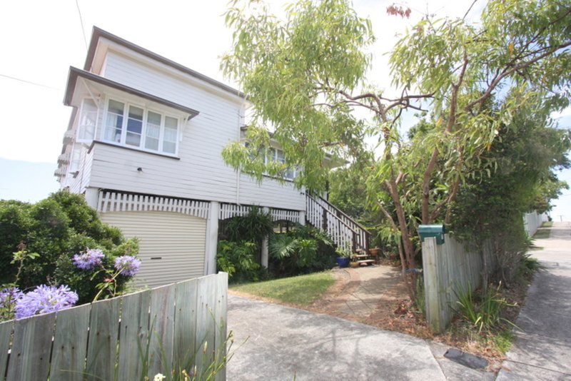 Photo - 77 Mearns Street, Fairfield QLD 4103 - Image 1