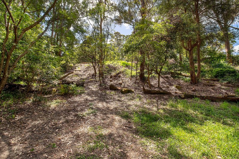 Photo - 77 Mount Pleasant Avenue, Normanhurst NSW 2076 - Image 3