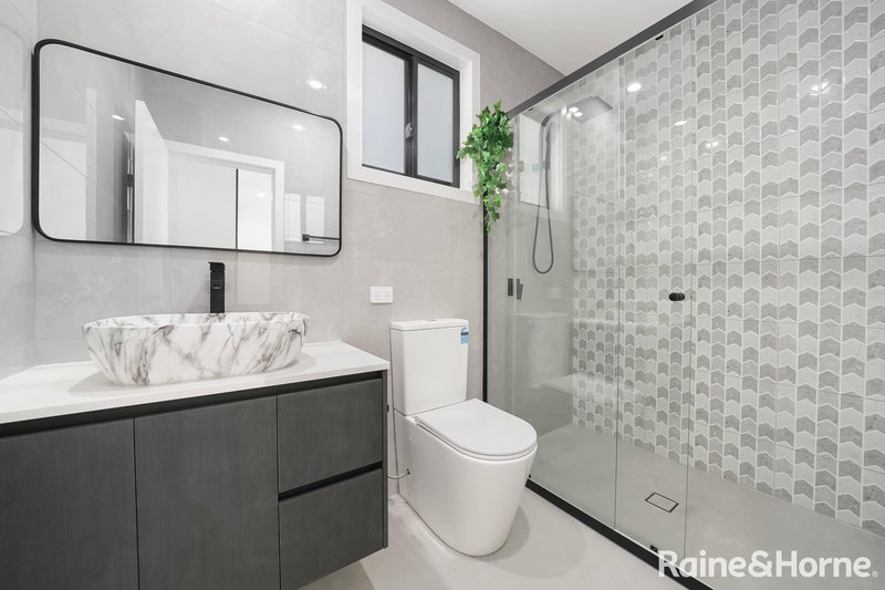 Photo - 77 Northampton Drive, Glenfield NSW 2167 - Image 6