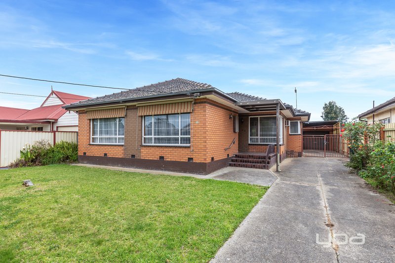 Photo - 77 Oberon Avenue, St Albans VIC 3021 - Image 2