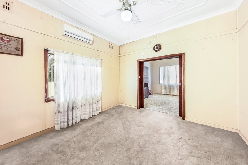 Photo - 77 Oxford Avenue, Bankstown NSW 2200 - Image 4