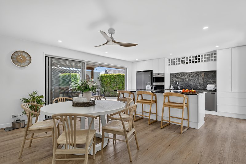 Photo - 77 Oxley Drive, Paradise Point QLD 4216 - Image 5