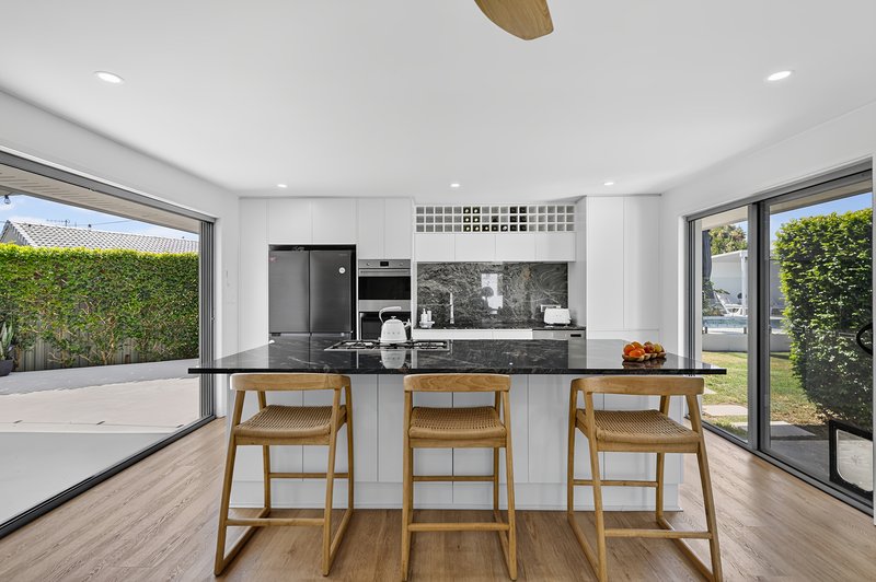 Photo - 77 Oxley Drive, Paradise Point QLD 4216 - Image 6