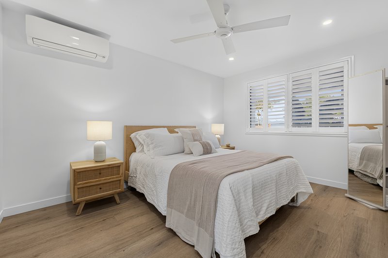 Photo - 77 Oxley Drive, Paradise Point QLD 4216 - Image 10