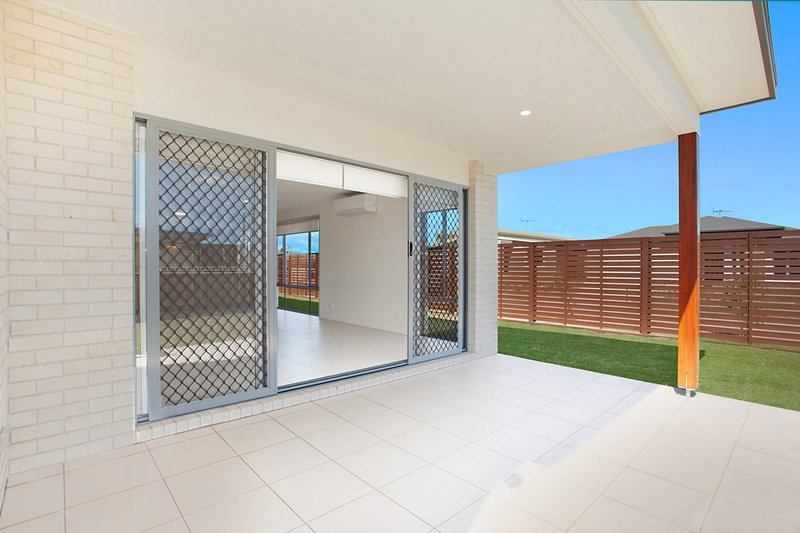 Photo - 77 Park Vista Drive, Mango Hill QLD 4509 - Image 8