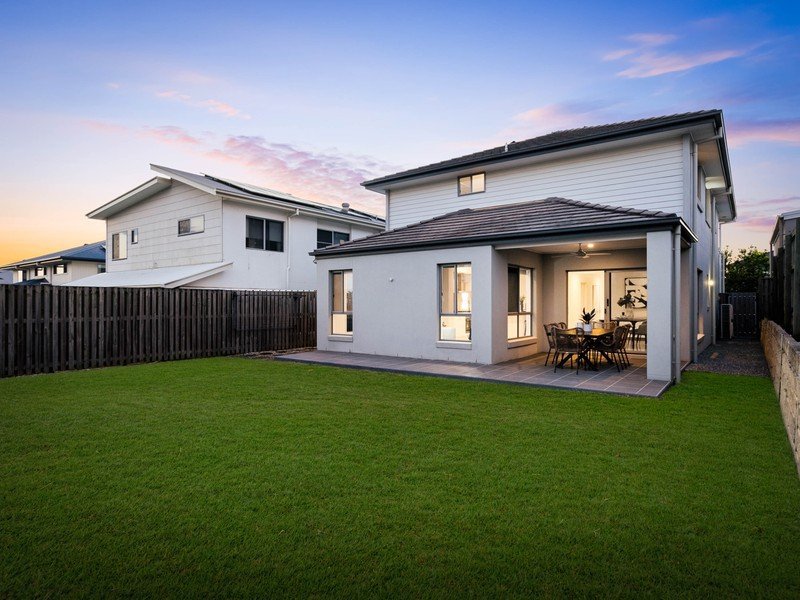 Photo - 77 Parklands Circuit, Rochedale QLD 4123 - Image 8