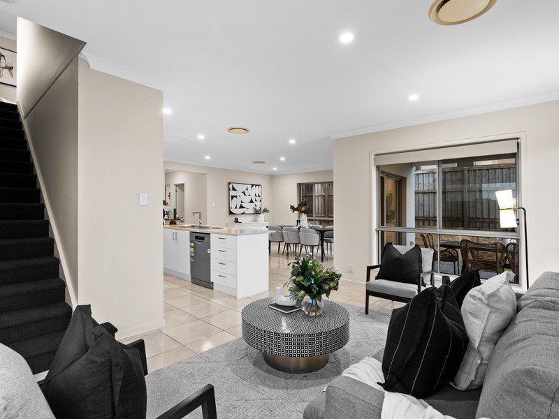Photo - 77 Parklands Circuit, Rochedale QLD 4123 - Image 22