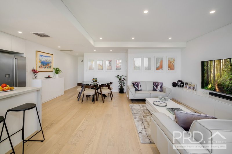 Photo - 7/7 Pittwater Road, Gladesville NSW 2111 - Image 3