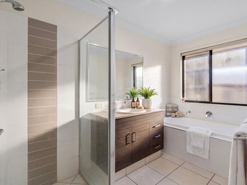 Photo - 77 River Run Circuit, Ormeau Hills QLD 4208 - Image 17
