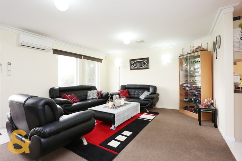 Photo - 77 Rossiter Avenue, Roxburgh Park VIC 3064 - Image 2