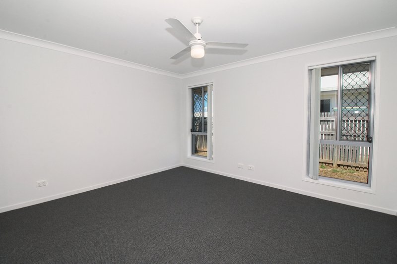 Photo - 77 Shoalmarra Drive, Mount Low QLD 4818 - Image 4