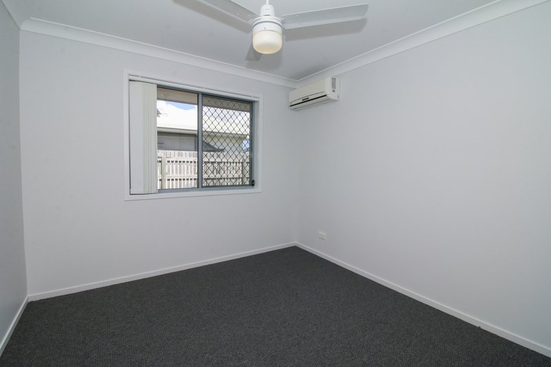 Photo - 77 Shoalmarra Drive, Mount Low QLD 4818 - Image 7