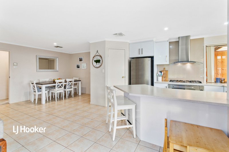 Photo - 77 Somerset Grove, Craigmore SA 5114 - Image 12