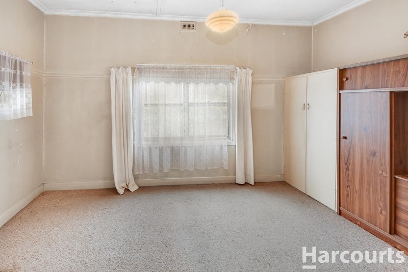 Photo - 77 Stawell Road, Horsham VIC 3400 - Image 6